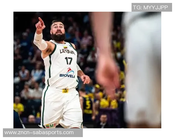 瓦兰丘纳斯半场高效表现10分8板4助力助球队争胜 瓦兰丘纳斯半场高效表现10分8板4助力助球队争胜